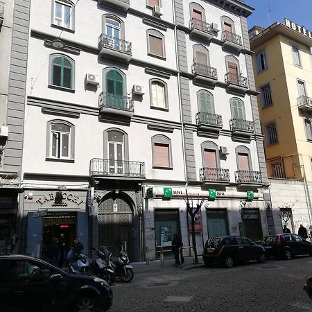 Beb Mariafrancesca Acomodação com café da manhã Nápoles Exterior foto
